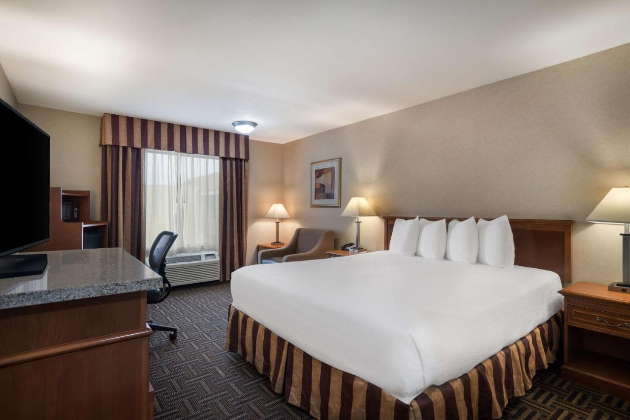Best Western Norwalk Inn Εξωτερικό φωτογραφία