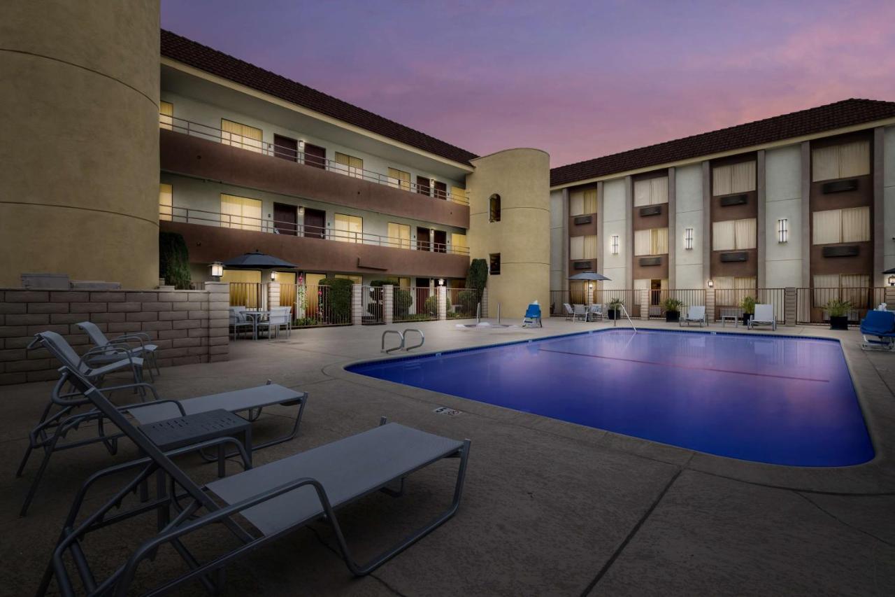 Best Western Norwalk Inn Εξωτερικό φωτογραφία