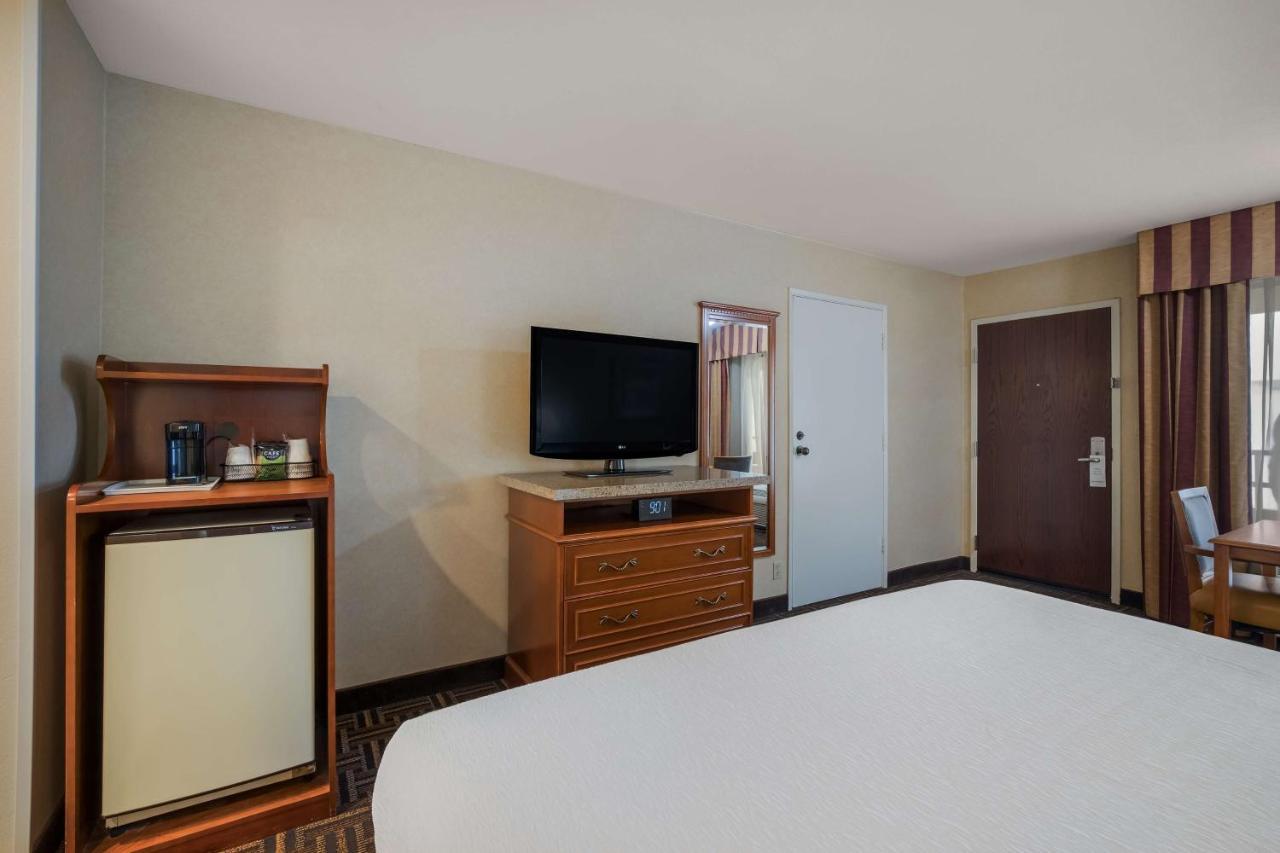 Best Western Norwalk Inn Εξωτερικό φωτογραφία