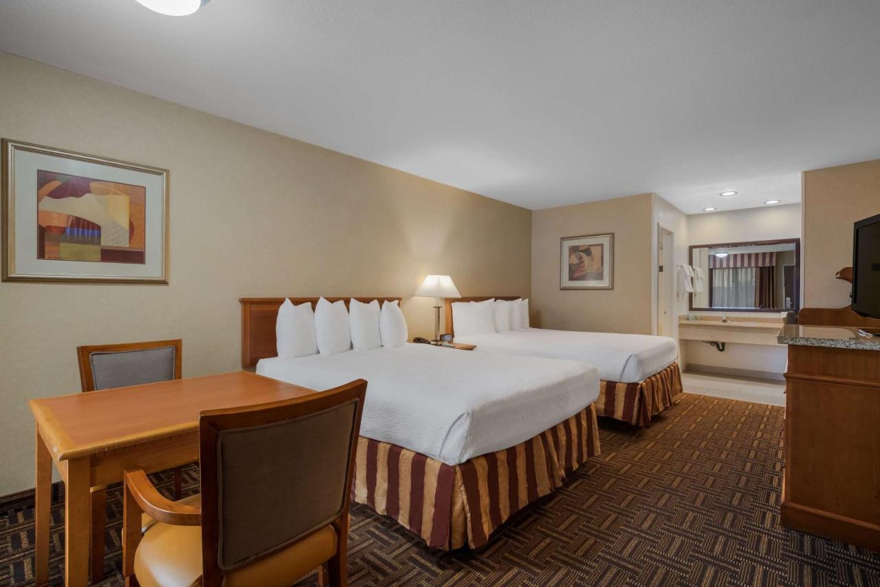 Best Western Norwalk Inn Εξωτερικό φωτογραφία
