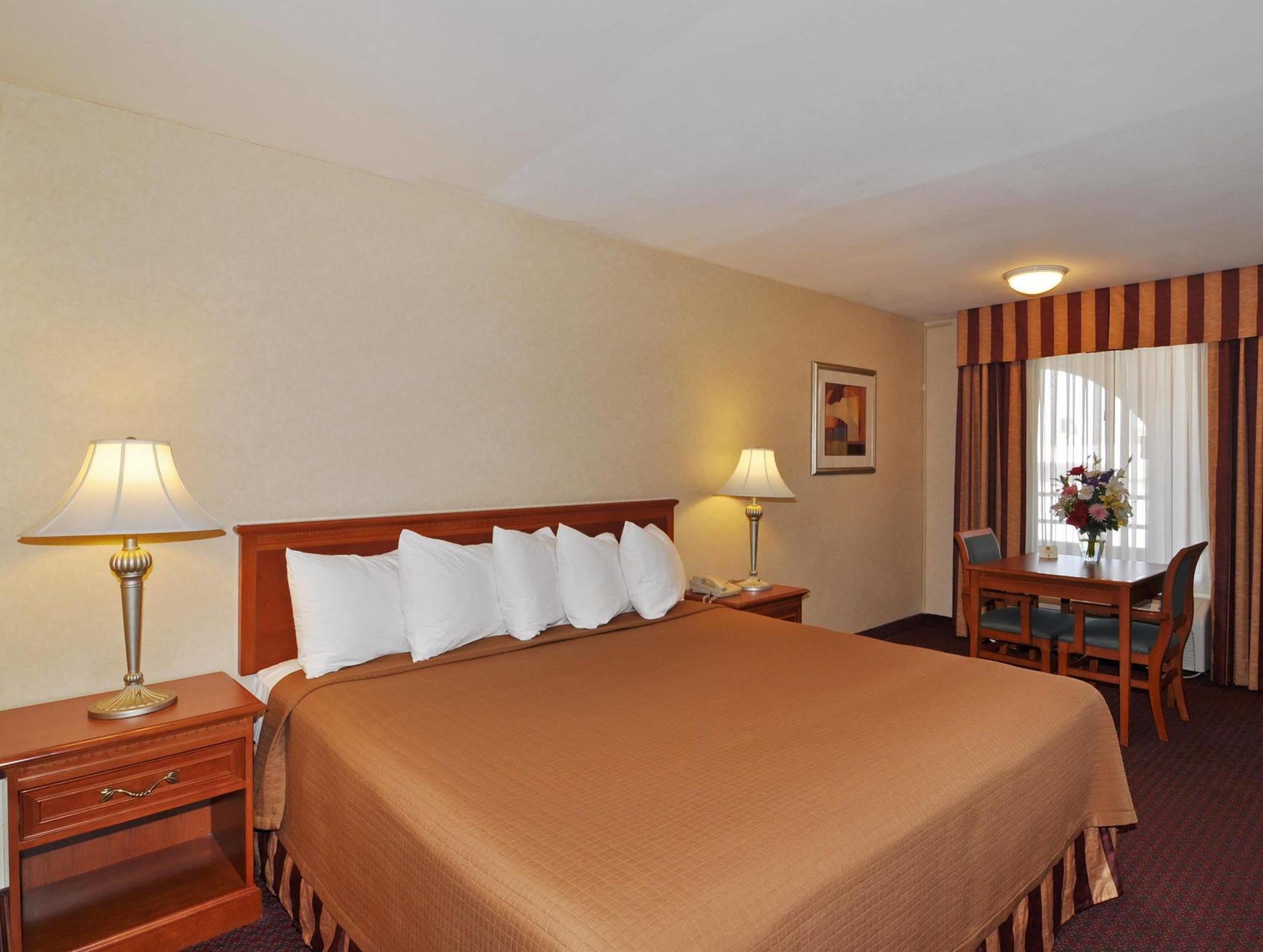 Best Western Norwalk Inn Εξωτερικό φωτογραφία